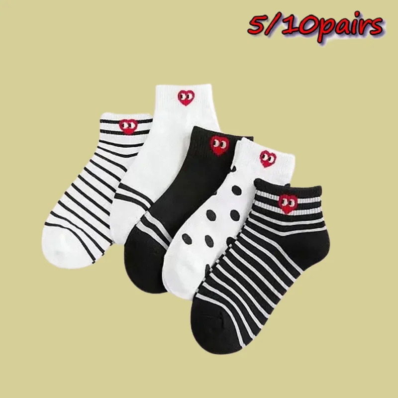 Chaussettes mi-tube respirantes à motif de cœur pour femmes, chaussettes de sport pour filles, style universitaire, haute qualité, nouvelle tendance, 5/10 paires