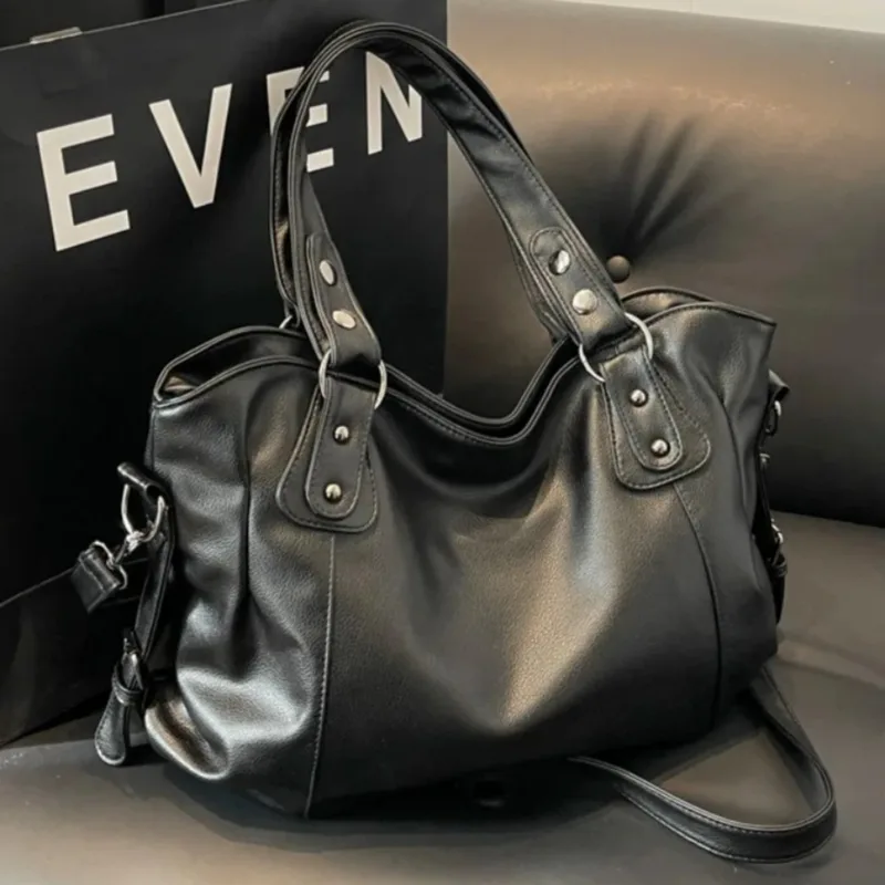 Bolsa de Ombro Feminina Grande em Couro Macio para Laptop
