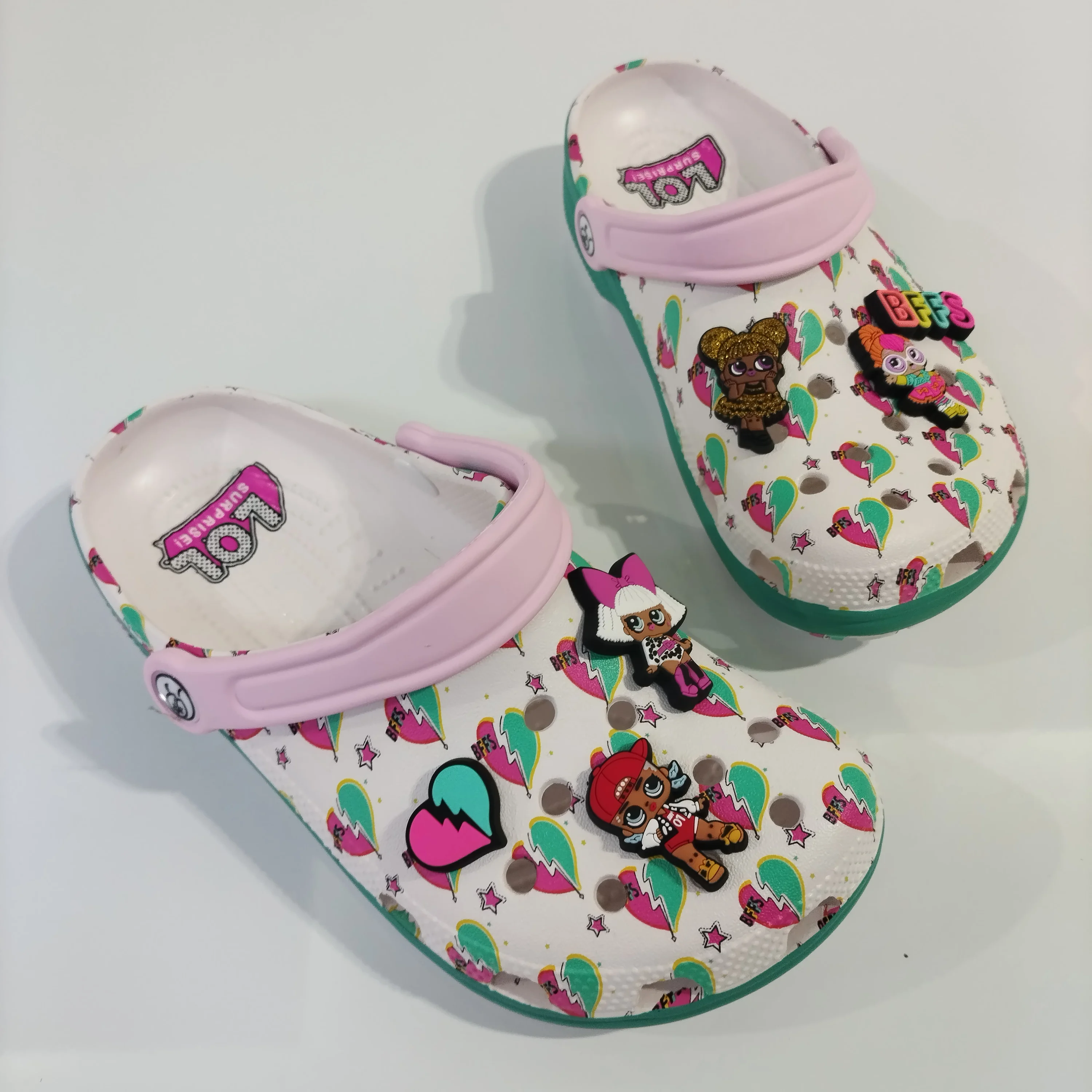 

2025 Summer New Cave Shoes Cartoon Series Comfortable Flat Bottom Beach Sandals Anti slip Outdoor Leisure Birthday Gifts