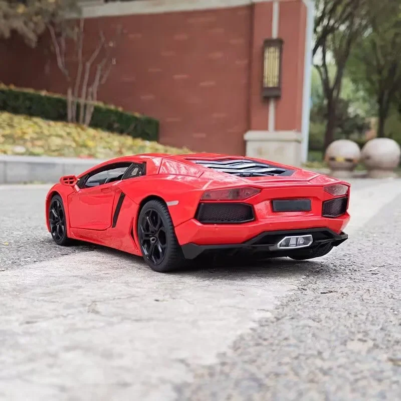 1:18 Aventador LP740 lega modello di auto sportiva pressofuso metallo auto da corsa veicoli modello alta collezione di simulazione regalo giocattolo per bambini