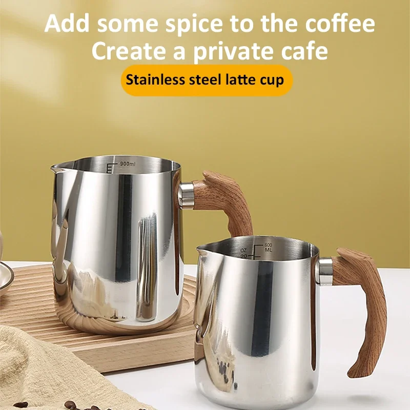 600/900ML Cangkir Kopi Latte Baja Tahan Karat Kendi Buih Susu Kopi dengan Pegangan Kayu Aksesori Kopi Kendi Seni Susu Barista