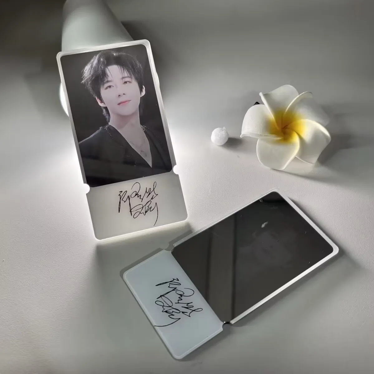 Liu Yuning lente espejo portátil celebridad colgante de alta definición espejo pintura acrílico boleto stub