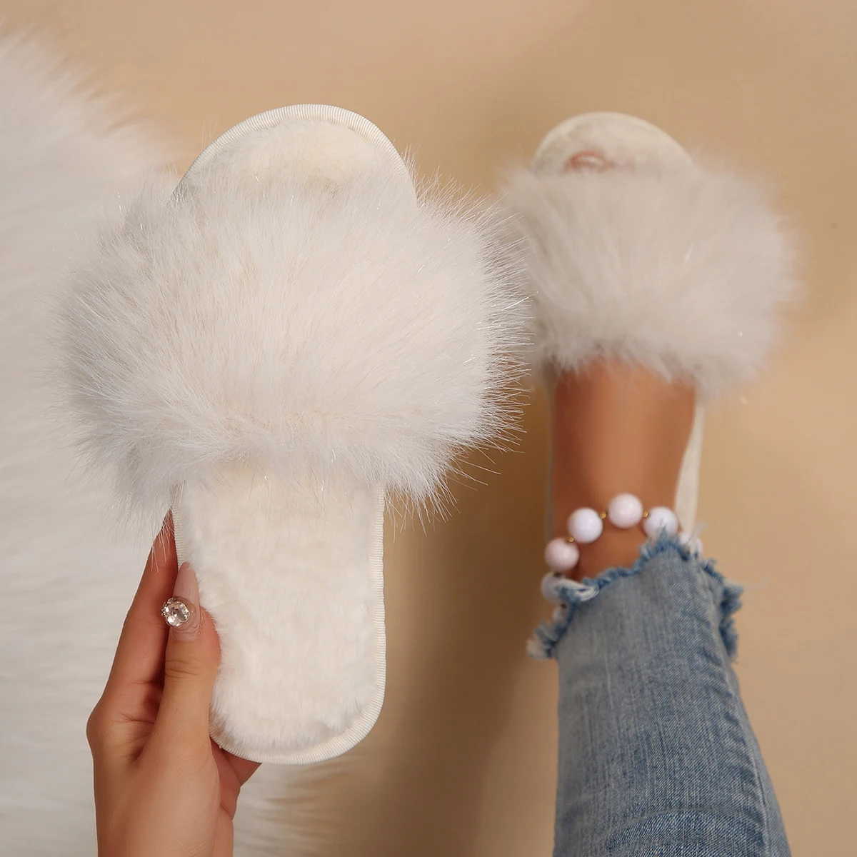 

Summer Women Slippers Anti-slip Sandals Fluffy Fur Slippers Comfortable Fashion Flat Heels Shoes Slides Women Zapatos De Mujer
