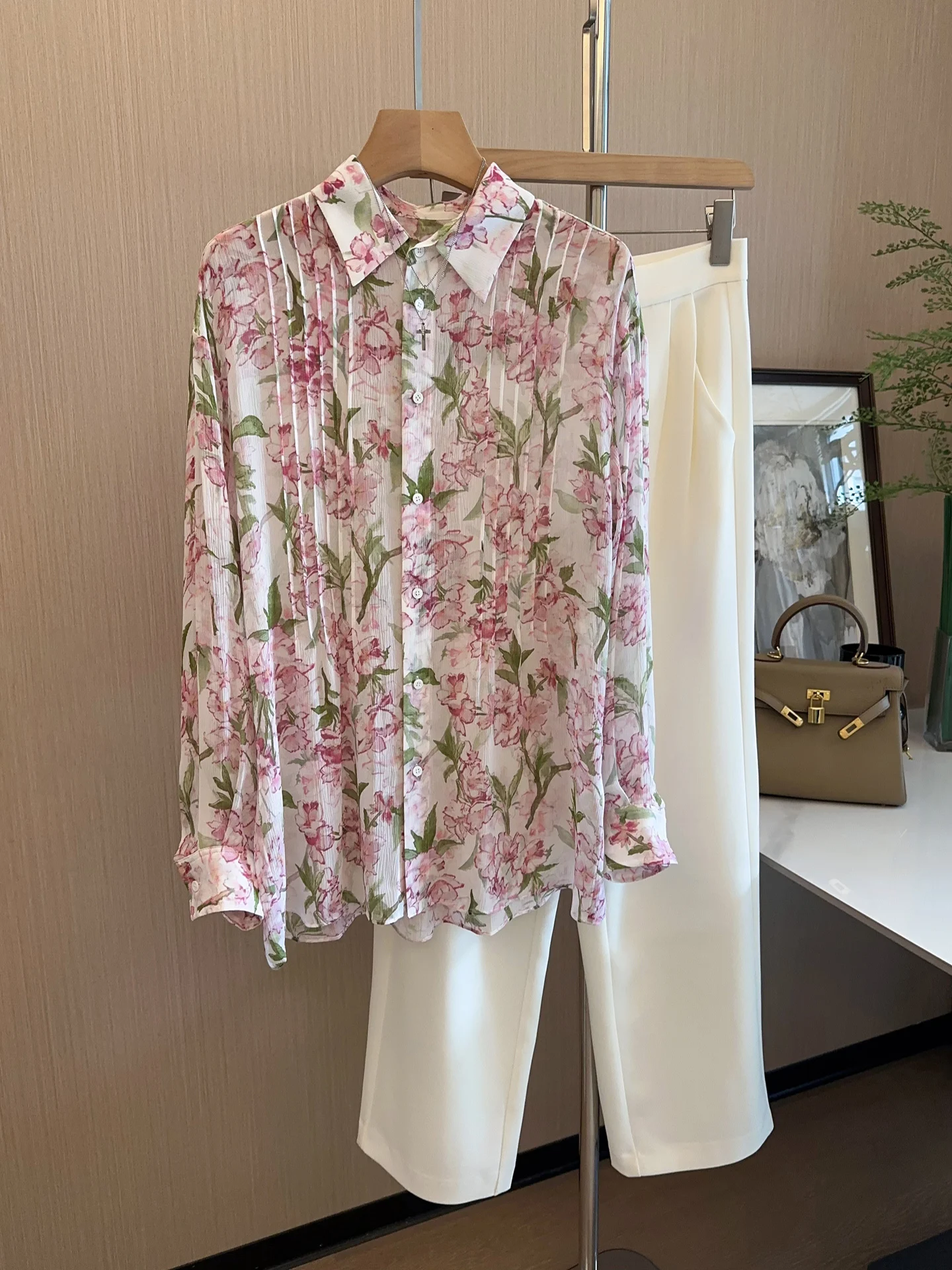 

Romantic Pink Peony Silk Shirt Women's Long Sleeve Printed Silk Top Breathable Lightweight French Style Loose Fit