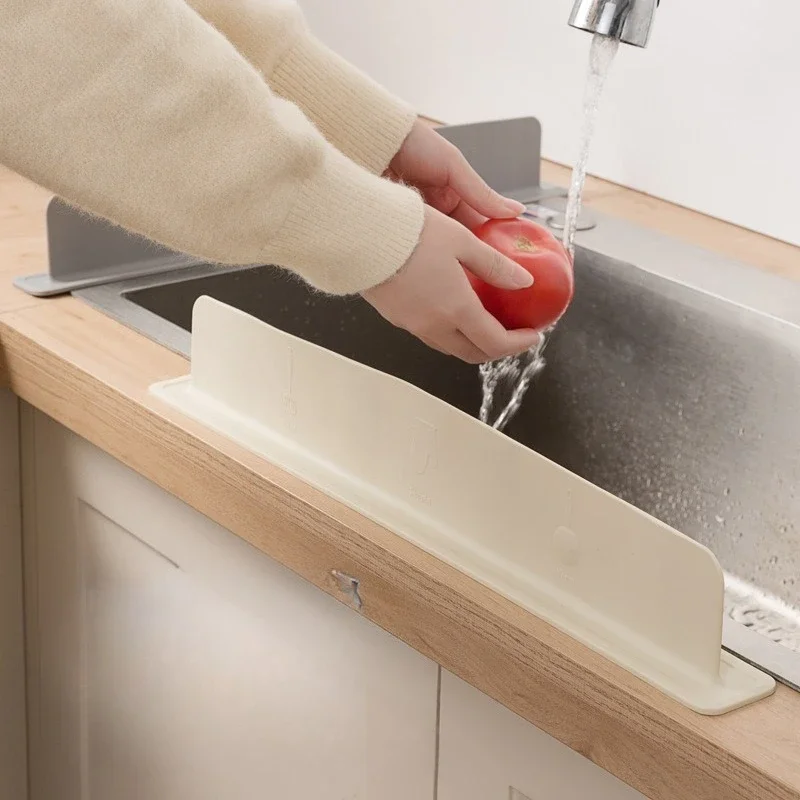 

50cm Silicone Sink Baffle Splash Guard with Suction Cup Nordic Windshield Water Plate Kitchen Splash Proof Water Blocking Strip