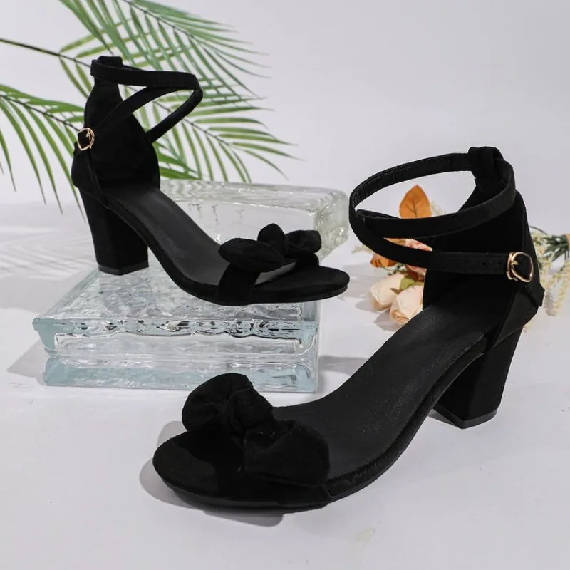 Sandals Plus Size Women New Casual Breathable Fleece Bread Heel Cross Buckle Versatile Block Heel Mid Heel