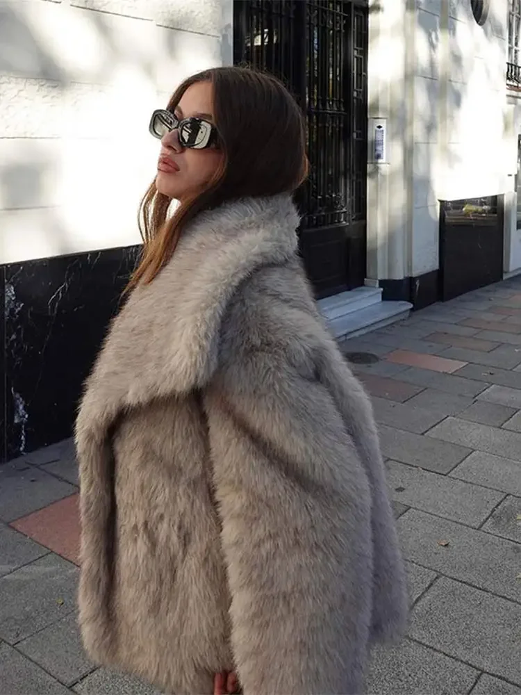 Women Casual Lapel Faux Fur Coats Fashion Solid Long Sleeve Short Thick Jacket 2024 Autumn Winter New Lady  High Street Outwear