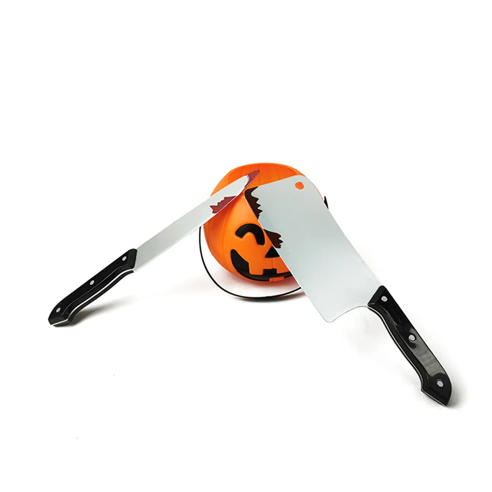 

4pcs Sprinkling Blood Knife Props Plastic Halloween Cutter Funny Performance Prank Decor Assorted Colors Horror Props