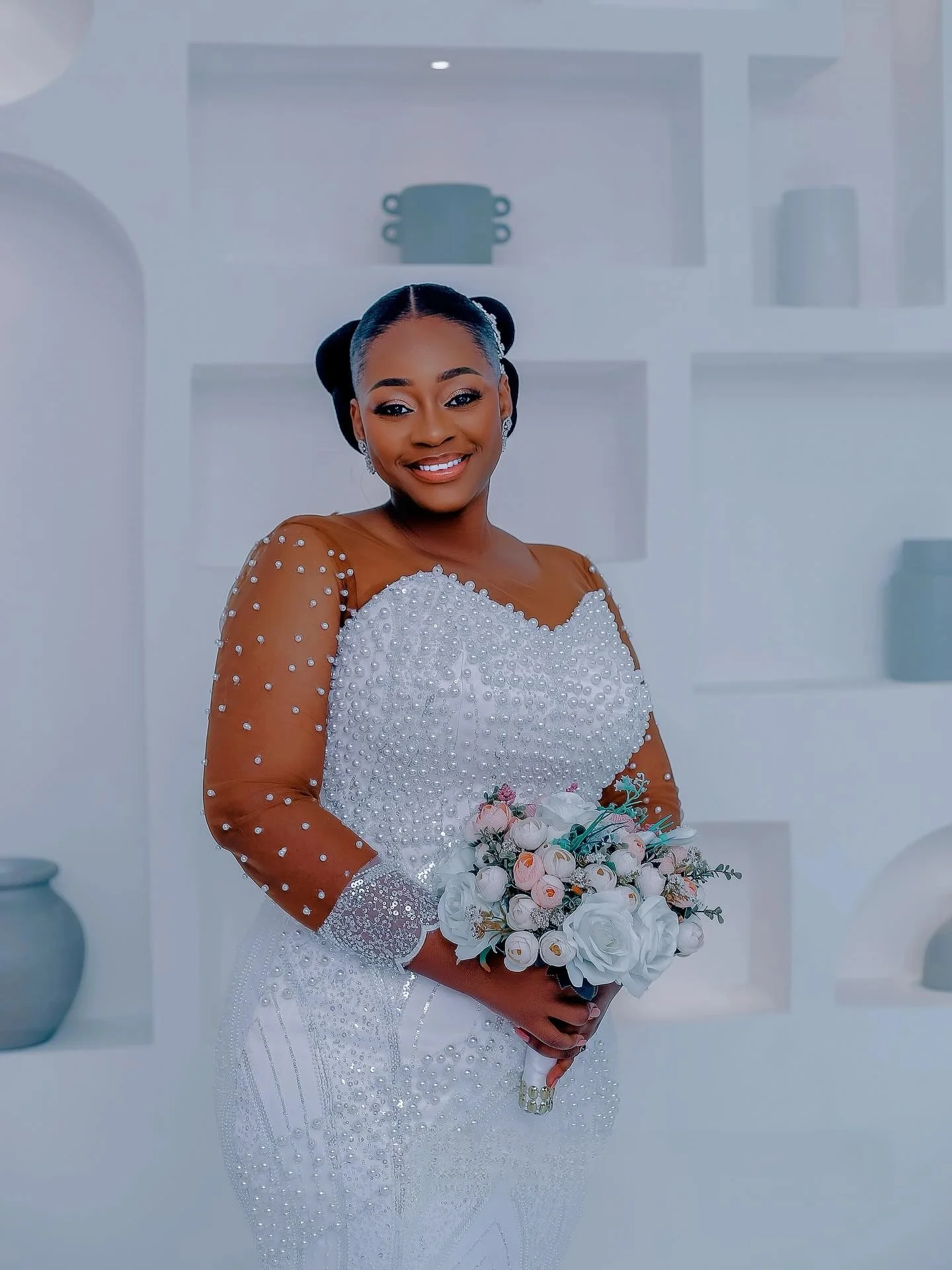 تخصيص شير الرقبة أفريقيا سباركلي اللؤلؤ الترتر فستان الزفاف Vestido De Noiva طويلة الأكمام متواضعة زي العرائس