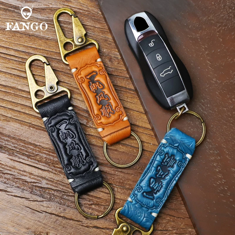 Multiple colors Luxury Car KeyChain Handmade Genuine Leather Key Chain Pure Color Buckle Cars Key Ring Gift Acesssorie