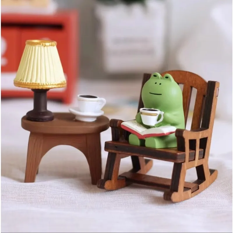 Cute Healing Small Decoration Cute Mini Frog Resin Figurine Rocking Chair Design with Book Coffee Home Bedroom Office Decoration