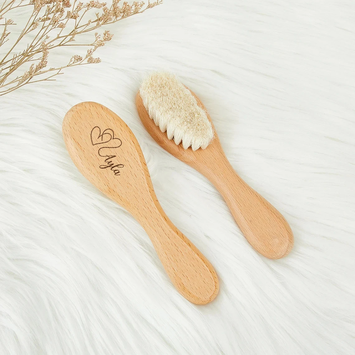 1 Stück personalisierte Haarbürste mit Namen, lasergraviert, kleine Holzbürste mit Bärenmotiv, Souvenir-Geschenk, Babyparty-Geschenk, personalisiert – Detail 2