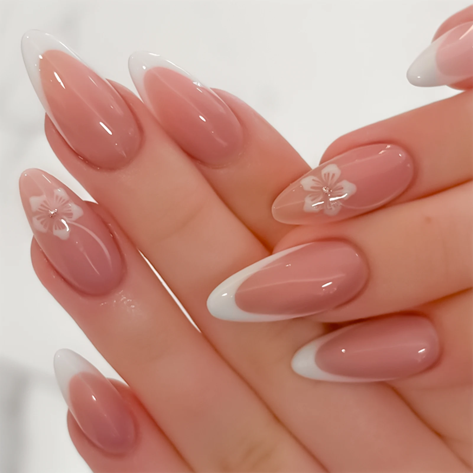

24Pcs Nude Pink Color Press On Nails Almond White French Tip Fake Nails Fairy Flower Printed Sweet Girls DIY Manicure Nails Art