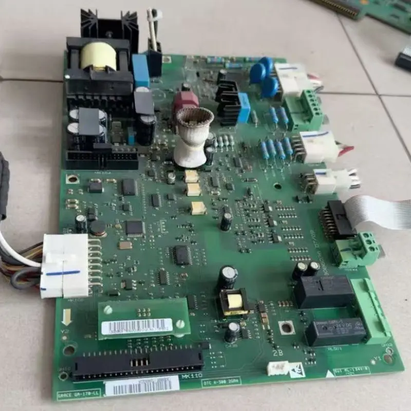 تم اختبار لوحة الطاقة 130B6038 DT/09 مستعملة بشكل جيد وشحنها بسرعة