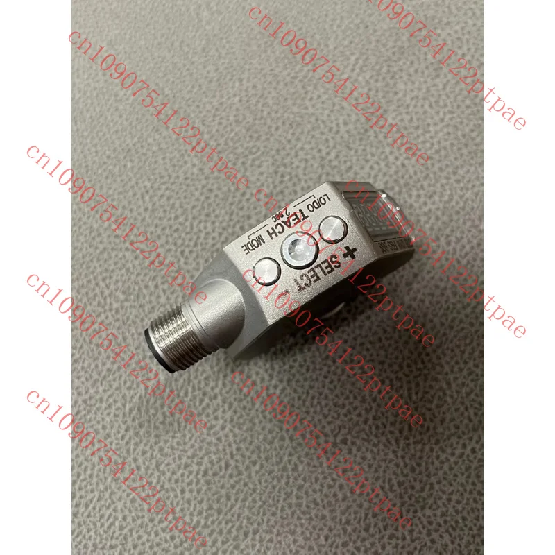 لراية Q4XTBLAF300-Q8 تتراوح استشعار الإزاحة الجانب ثقب آلة الليزر التحقيق الاستشعار