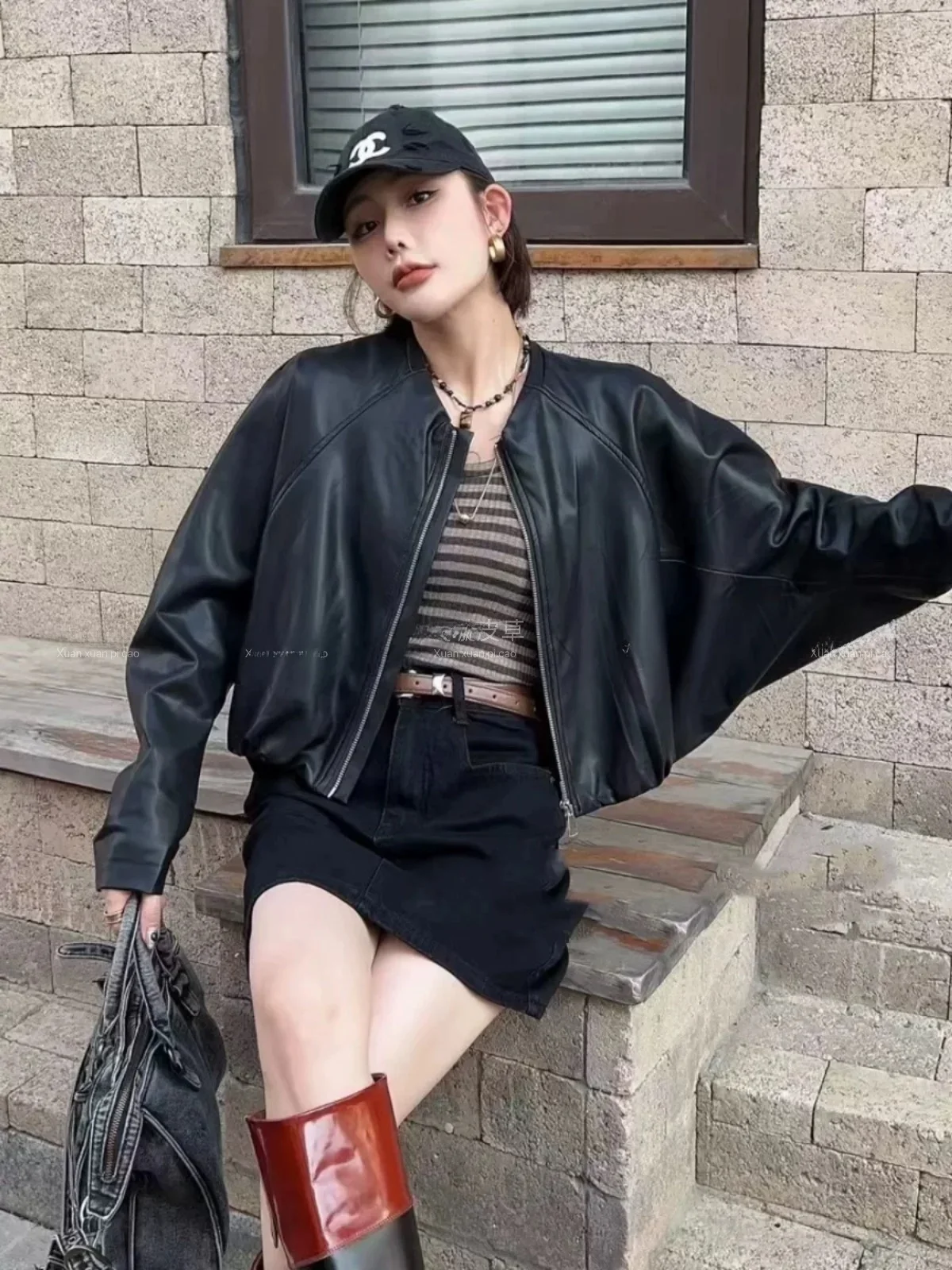 

New 2026 Women's Sheepskin Leather Jacket Motorcycle Zipper Oil Wax Outerwear Trendy Long Sleeve Coat Casual Commute Style