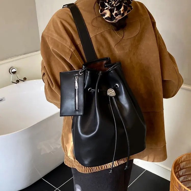 

2025 A/W Trendy Work Tote for Professionals, Spacious Laptop Bag Multi-functional Shoulder Crossbody, Lightweight Commuter Bag