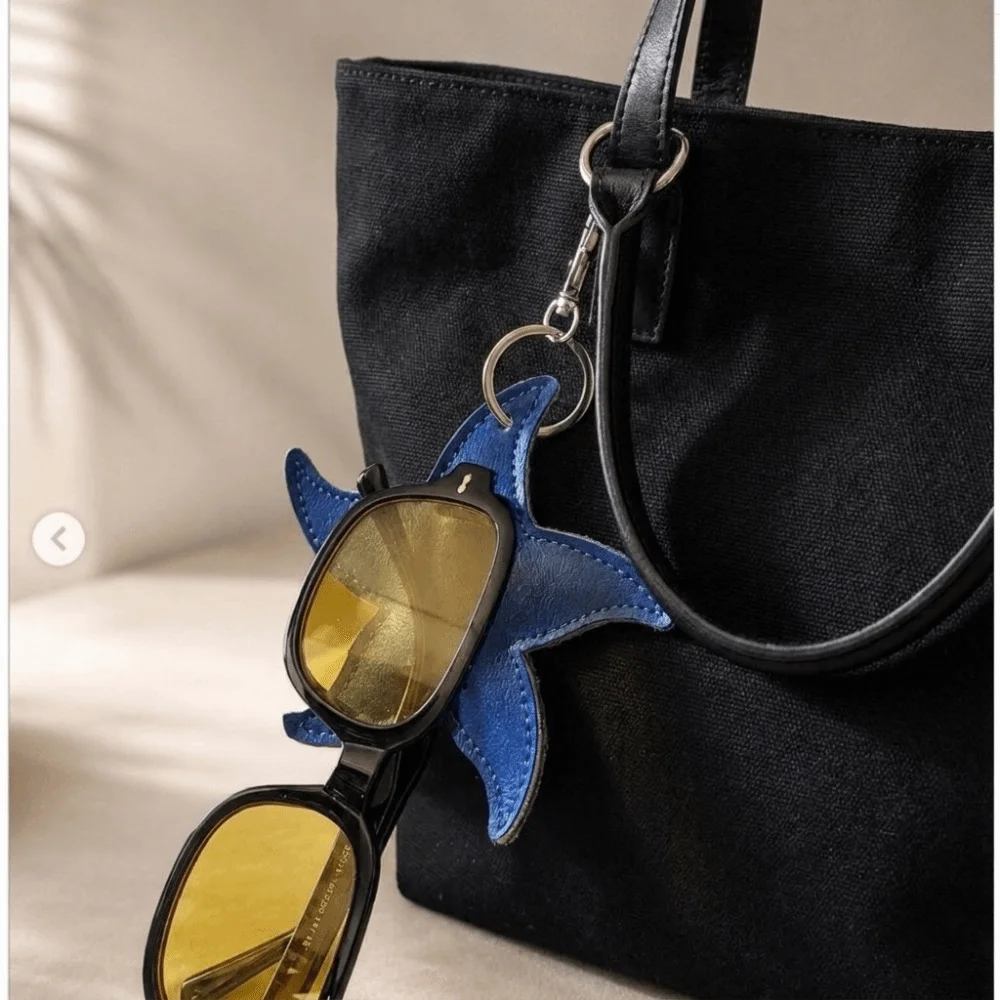 Lemon PU Leather Sunglasses Holder Portable Heart-Shaped Eyeglasses Hanging Clip Multi-Purpose Durable Seastar Keyring Daily Use