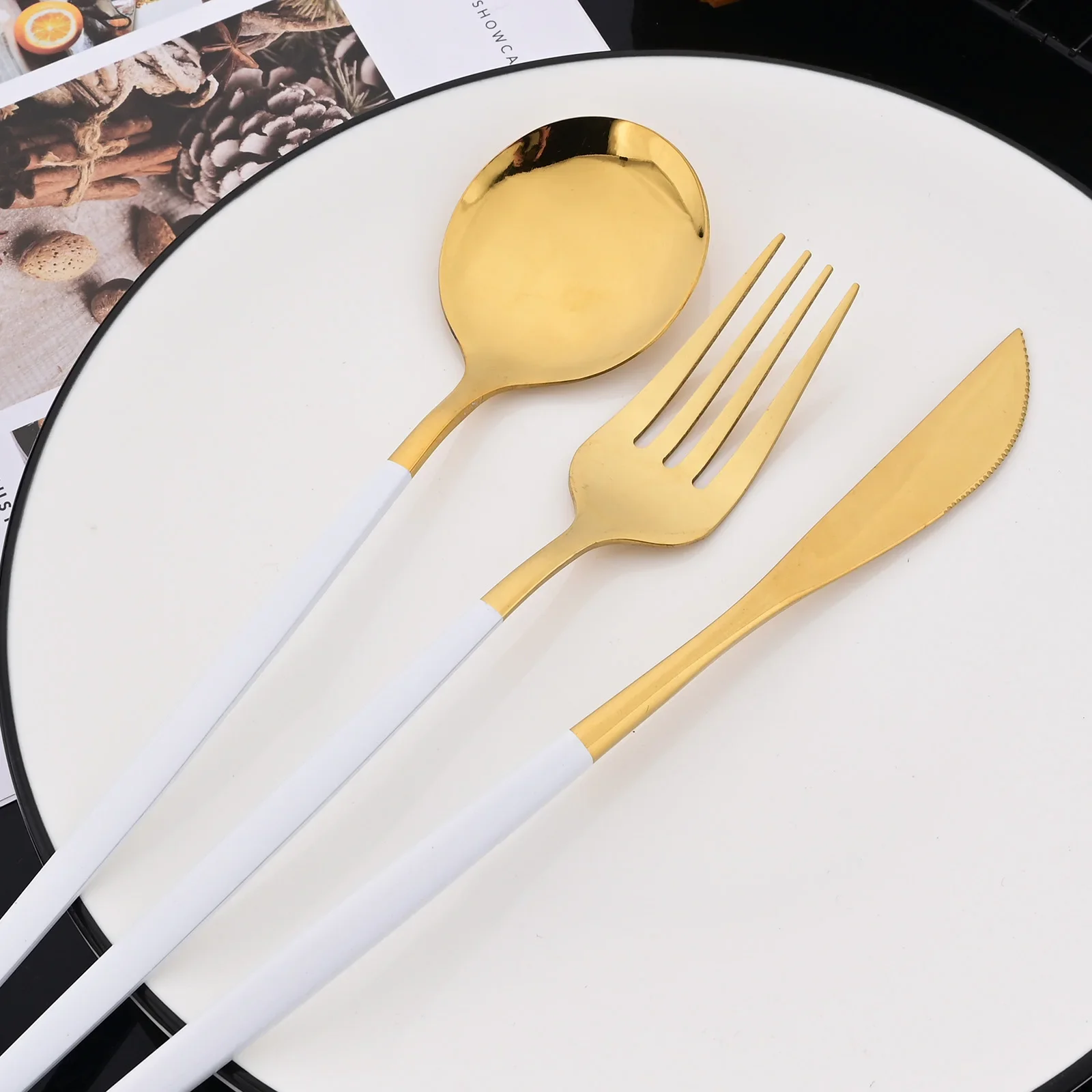 Luxury 25Pcs White Gold Cutlery Set Knife Fork Tea Spoon Dinnerware Set Stainless Steel Flatware Western Kitchen Tableware Set