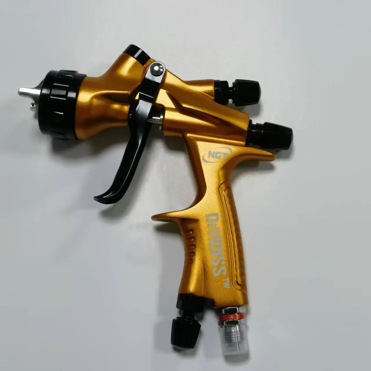 

DEVIDISS NGT HVLP Gold Spray Gun Professional 20.29 Oz Capacity 1.3 Mm Nozzle Conductive Metal for Automotive Painting