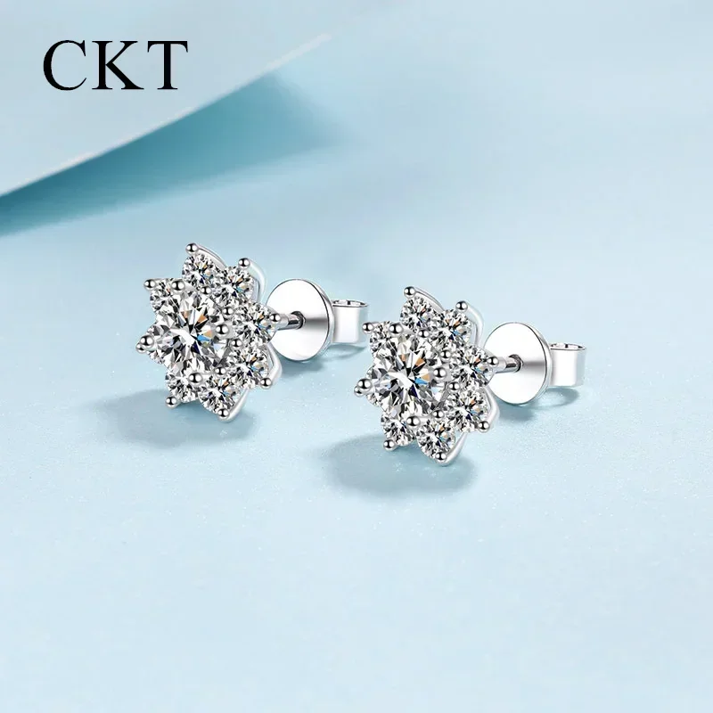 18K White Gold Sunflower Stud Earrings for Women 0.6-2ct Moissanite Diamond Earrings Platinum Pt950 Wedding Fine Jewelry Gift