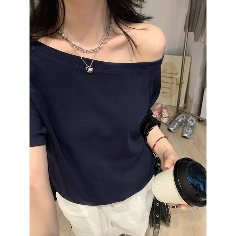 

Slant-shouldered Short-sleeved Women's Off-the-shoulder T-shirt Summer Loose Black Shoulder Coat