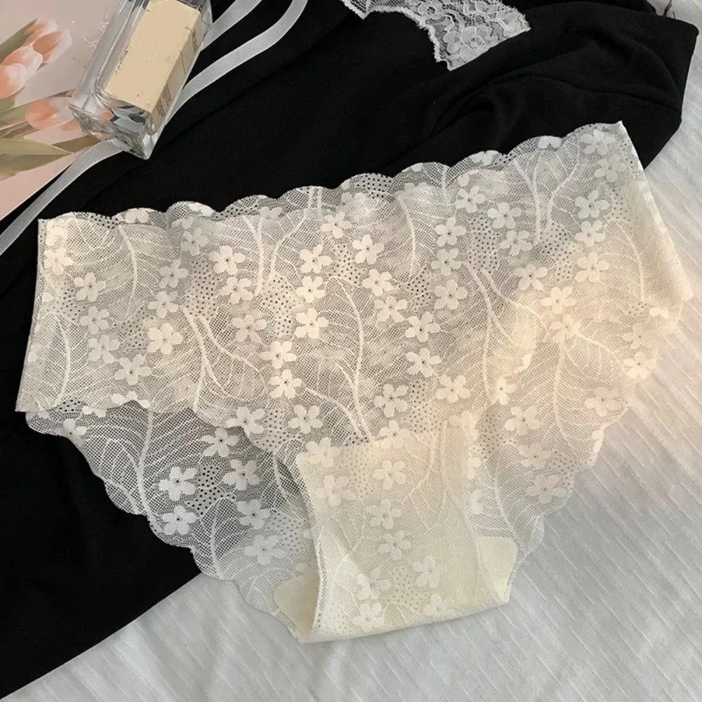 

Cotton Crotch Seamless Lace Flower Panties Soft Mid Waist Underwear for Women Transparent Thin Mesh Lace Briefs Lady
