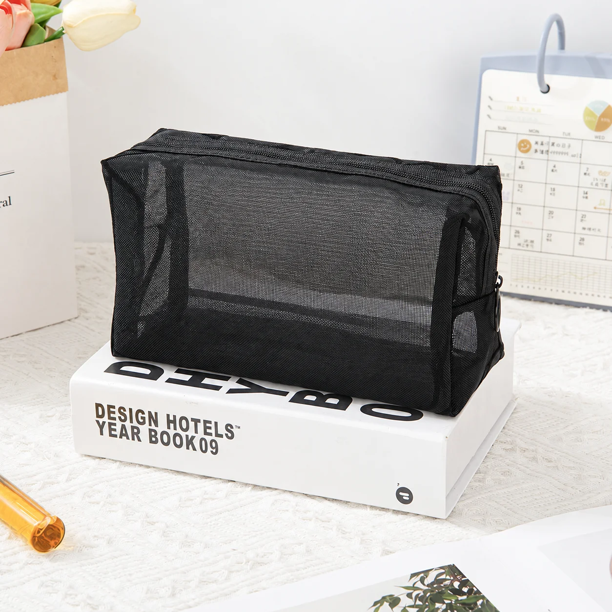 Makeup Storage Bag Heart-Patterned Beauty Essentials Bag Black Cosmetic Bag Wear-Resistant For Skincare Storage Daily Commuting