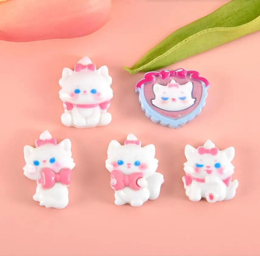 100pcs Kawaii Disney Cartoon cat Flat Back Resin Charms Cabochons Embellishment DIY Ear Keychain Jewelry Making