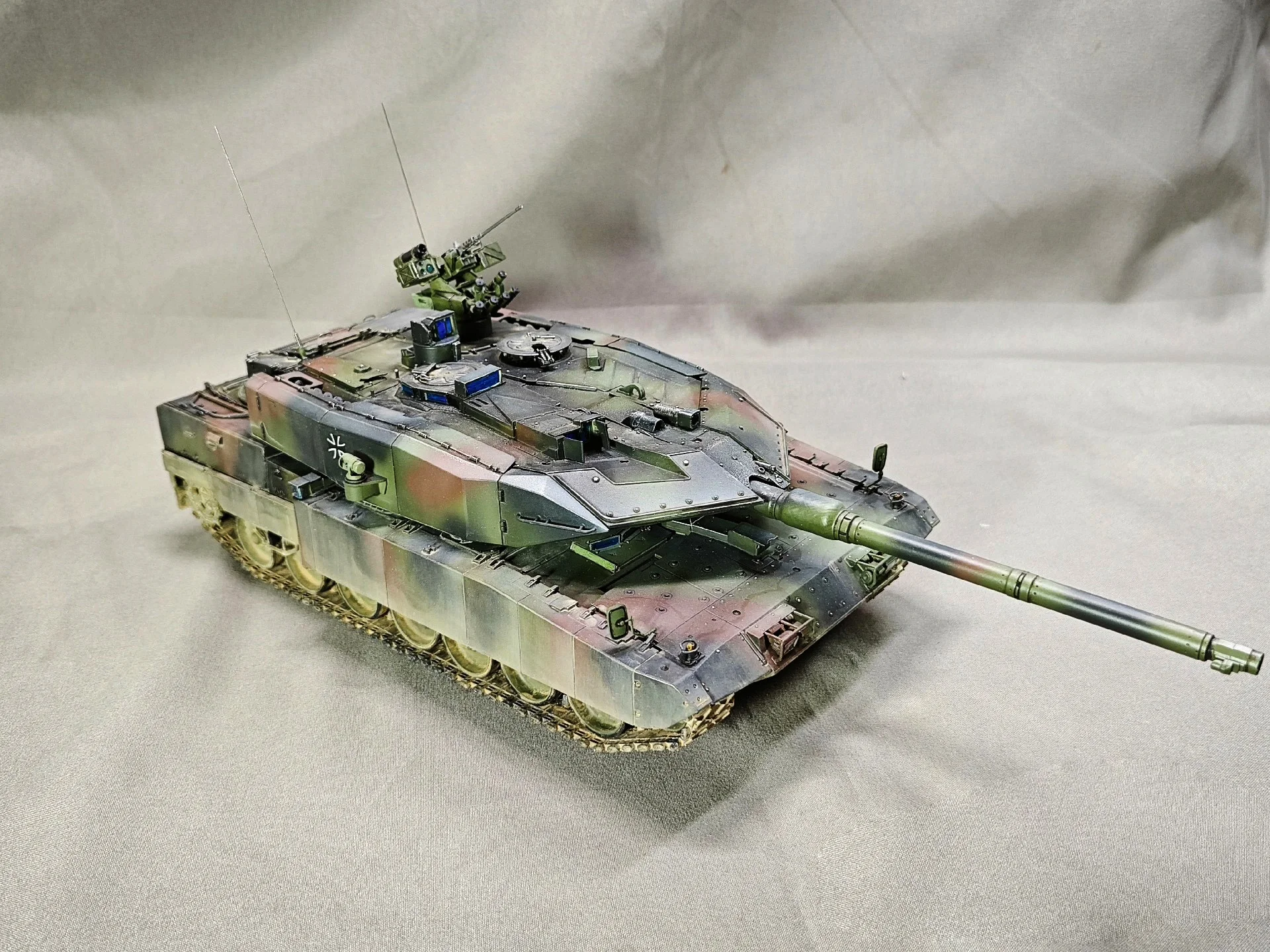 1/35German modern Leopard 2A7+ main battle tank , handcrafted and hand-painted Finished Model Static Decorative（In stock）