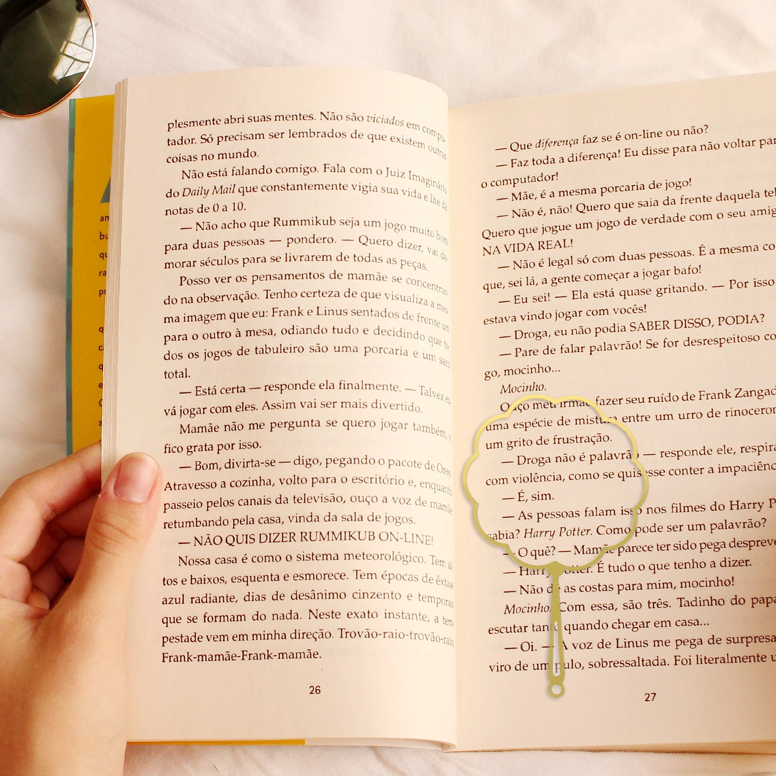 

4Pcs Metal Bone Bookmarks Hollow Brass Hollow Metal Bookmarks Frame for DIY Unique Chinese Style Reading Accessories