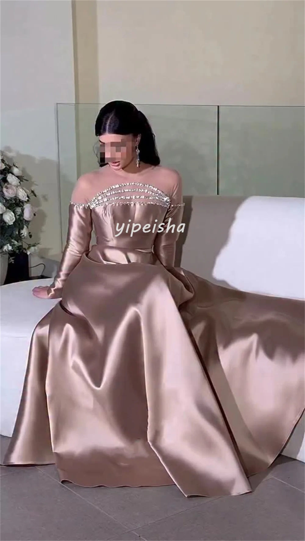 Abiti lunghi personalizzati con strass abbinati a pieghe A-line con spalle scoperte Abiti da cerimonia su misura Taglie disponibili Moda