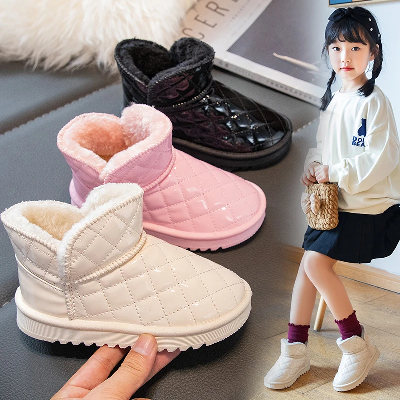 

Зимние теплые хлопковые сапоги для маленьких девочек, новинка 2023 года, детские кожаные ботинки на толстой плюшевой подкладке, нескользящие универсальные школьные уличные зимние сапоги