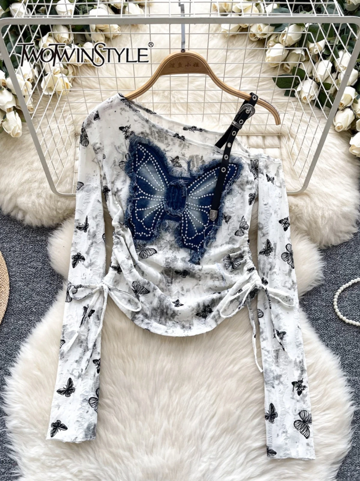 TWOTWINSTYLE Floral Printting Chic T Shirts for Women Skew Collar Long Sleeve Streetwear T Shirts Female Fashion New KTS522402