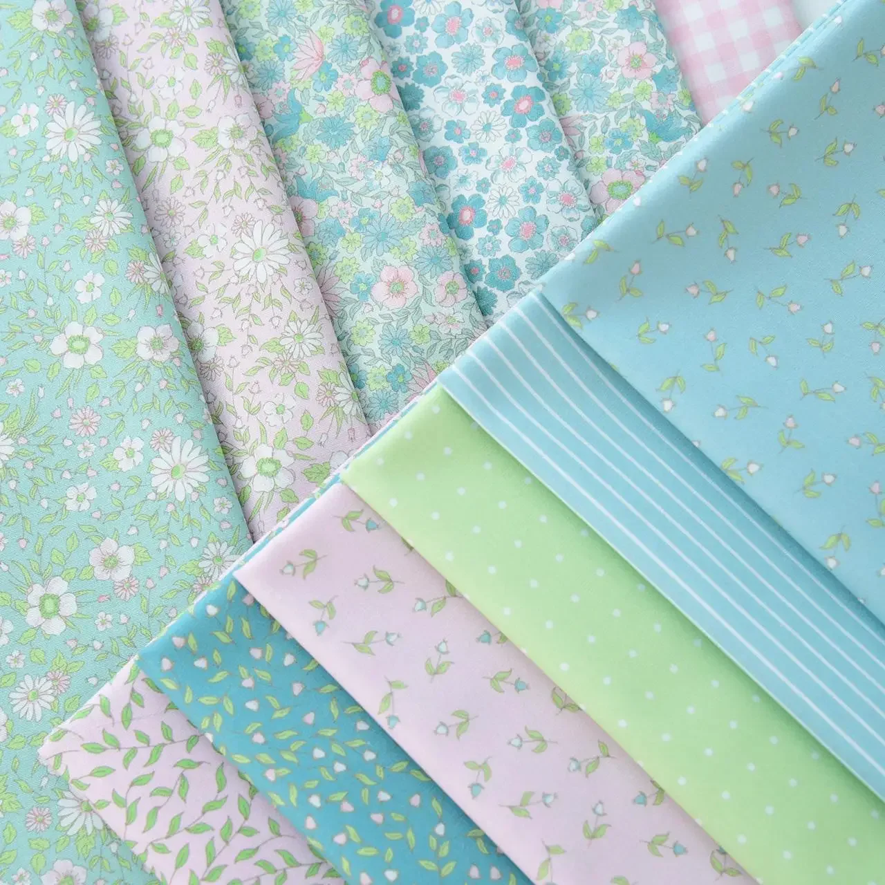 

Тонкая маленькая хлопковая швейная поплиновая ткань с цветочным принтом, летнее платье, рубашка, одежда, ткань