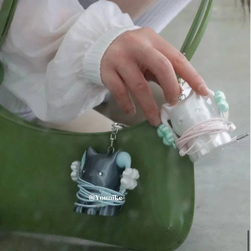 Cute Cat Earphone Storage Pendant, Cable Organizer Charm for Wired Headphones and Bag Accessories