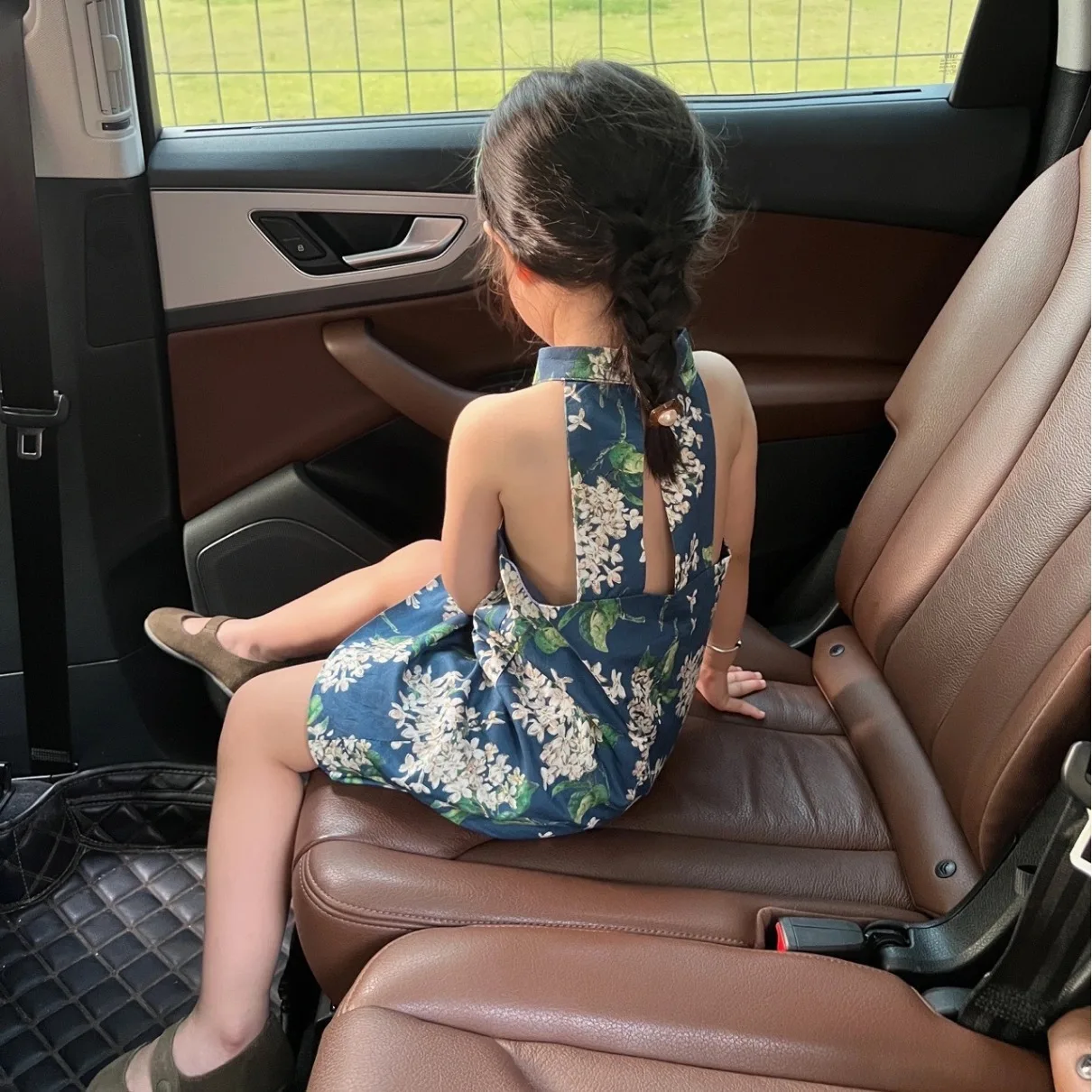 

Children Dress 2024 Summer New Girls Hanging Neck Type Small Stand Collar Green Hollowed Out Dress Cheongsam Baby Skirts