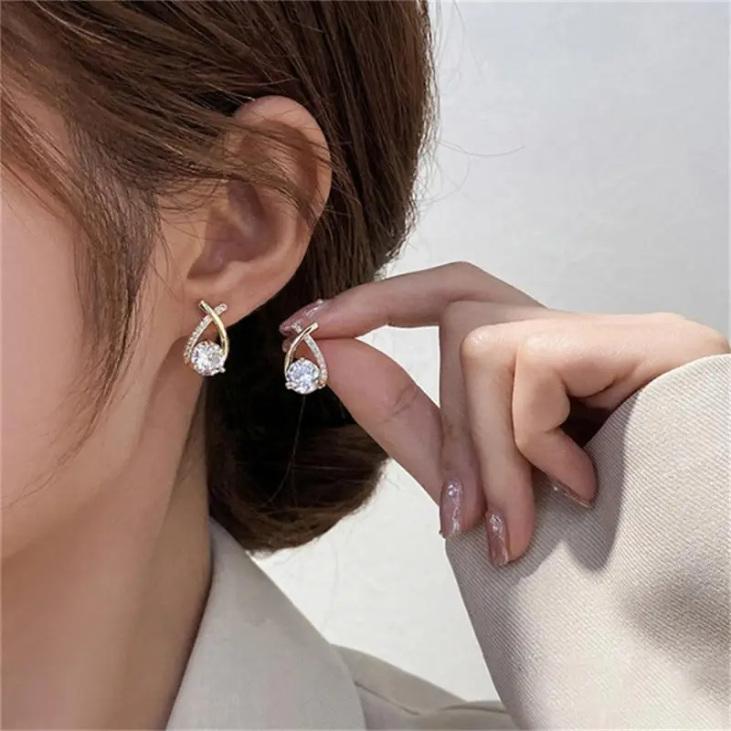 Ladies Jewelry Stylish Design Exquisite Women\'s Earrings For Gifts Crystal Stud Earrings Elegant Accessories Best Selling Slim