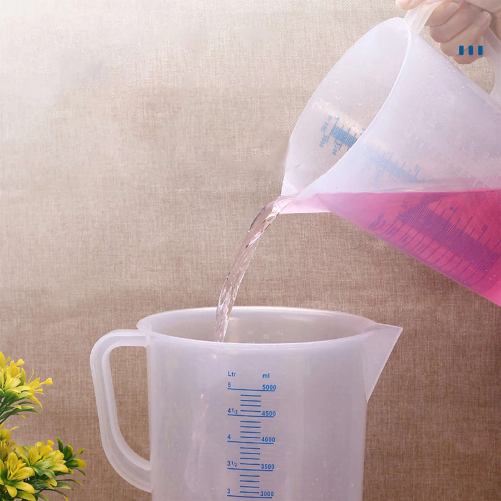 

Plastic Cooking Measuring Cups Household Large Capacity Measuring Cups Mixing Pitchers Pouring Measuring Cups with Handle Scales