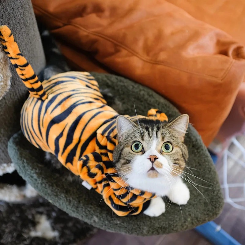 Roupas engraçadas para animais de estimação fantasia de cachorro quente de lã coral dinossauro bonito cosplay de vaca tigre para cães pequenos e