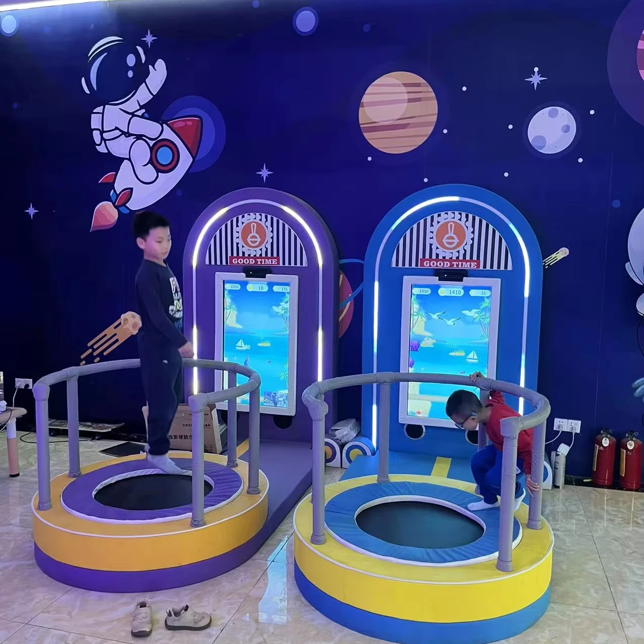 43-Inch all-in-one screen with soft bag, Obi Zhong Light, motion-sensing interactive games, trampoline