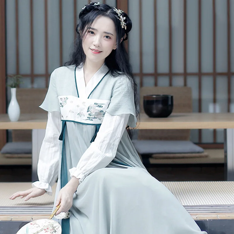 

Hanfu female adults' antique fairy-tale chest-high skirt improves the traditional Chinese costume China Chinese element cosplay