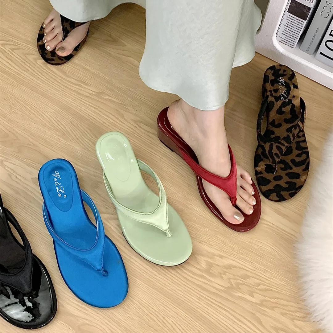 Shoes Woman\'s Slippers Low On A Wedge Rubber Flip Flops Slides Heeled Mules 2024 Leopard Summer Hawaiian High Fabric Rome leopar