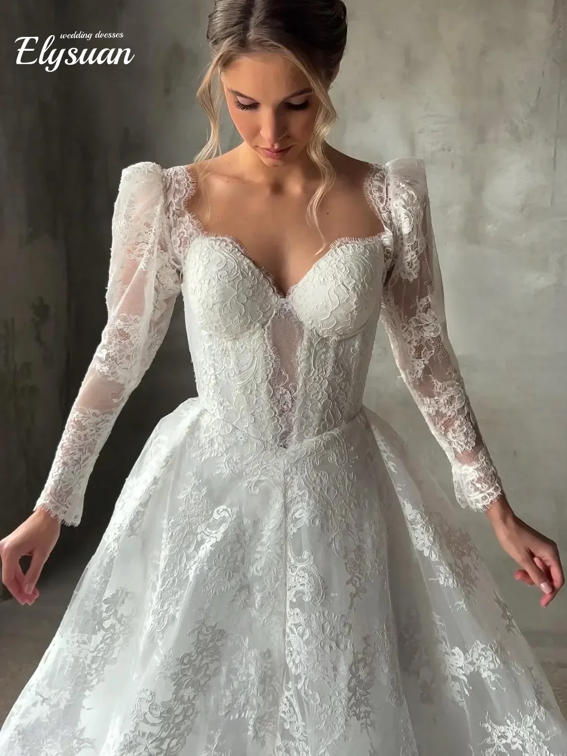 Customized VintageSweetheart Lace Long Sleeve Wedding Dress A-line Decal Elegant Bride Dress Enchanting Formal Wedding Dresses