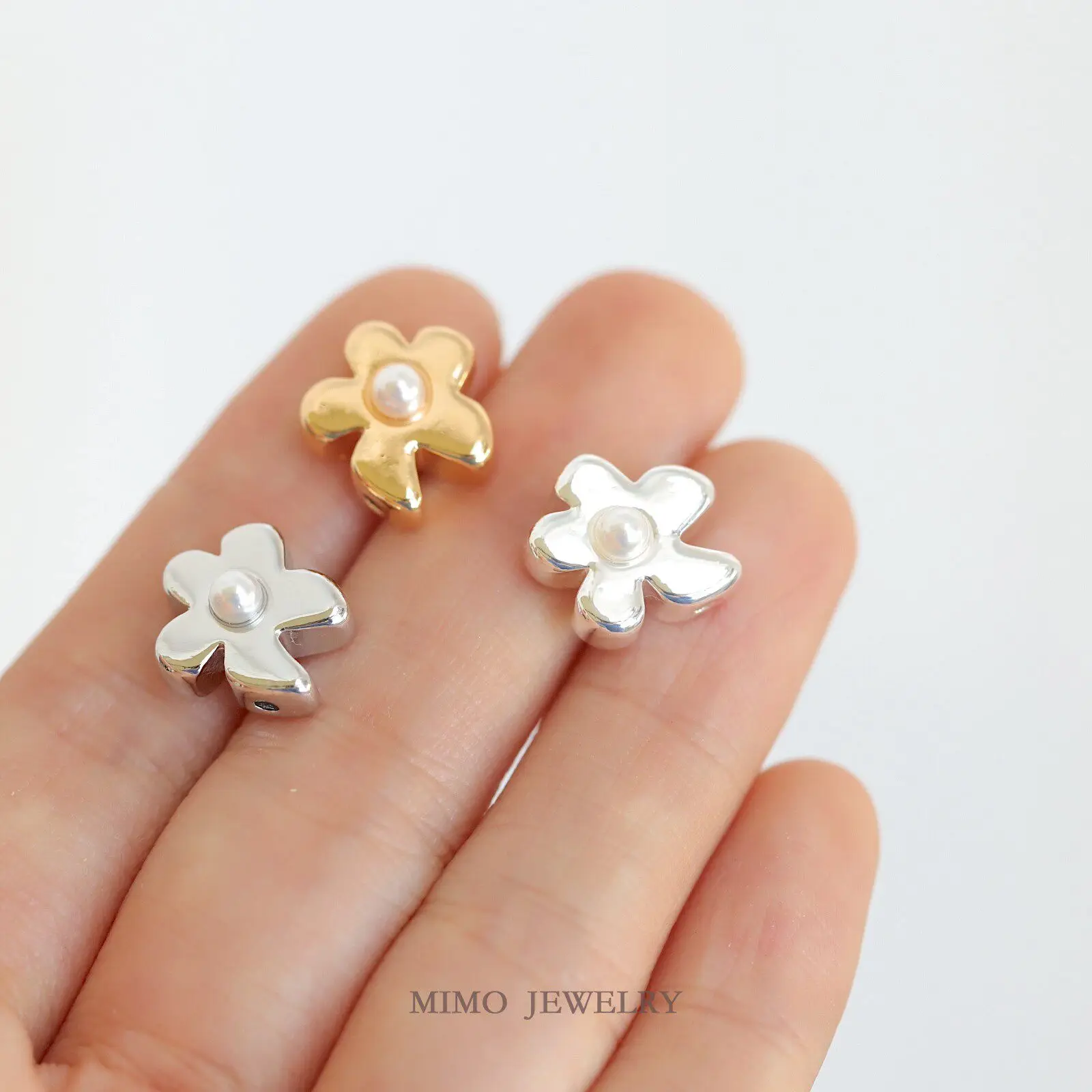 

Copper Plated Gold Fresh Cute Imitation Pearl Flower Beads Pendant Charms For Jewelry Making DIY Bracelet Accessories Findings