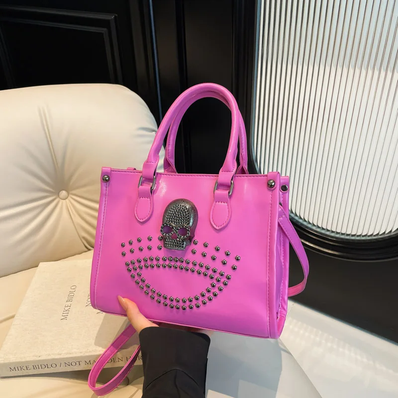

THE TOTE BAG Designer Fashion Handbag Punk Style Skull Shoulder Crossbody Bag Solid Color Pu Leather Handbag Lady Ipad Bag