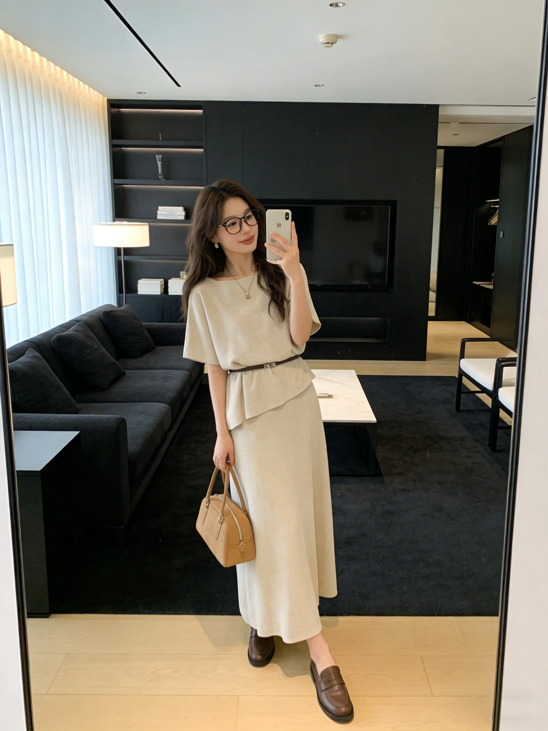 

Корейский стиль: вязаный комплект с рукавами «летучая мышь» и драпированной юбкой, дышащий и комфортный, для весны и лета