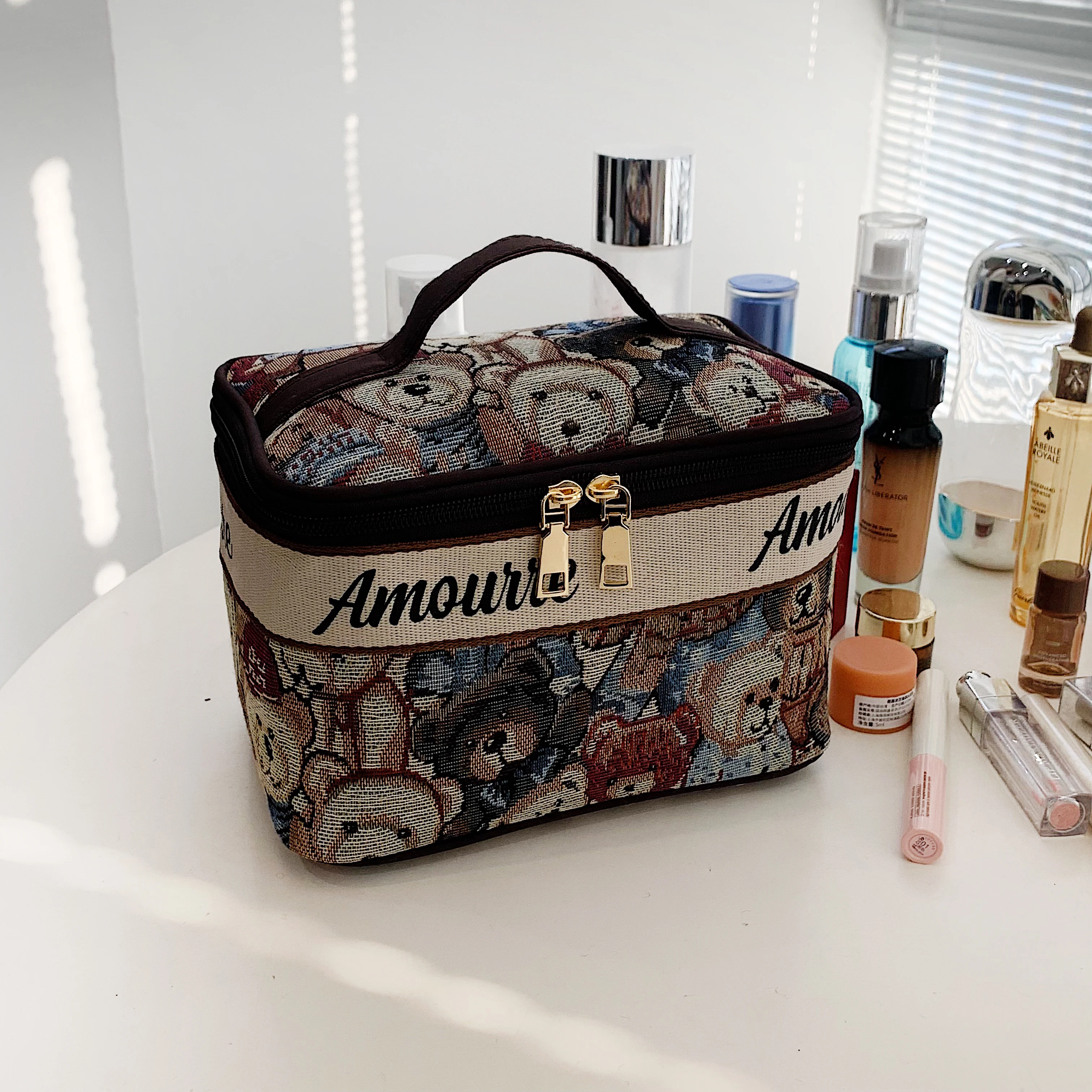 1 Piece Women\'s Bear Cosmetic Bag Square Large Capacity Ladies Handbag Can Hold Makeup Supplies