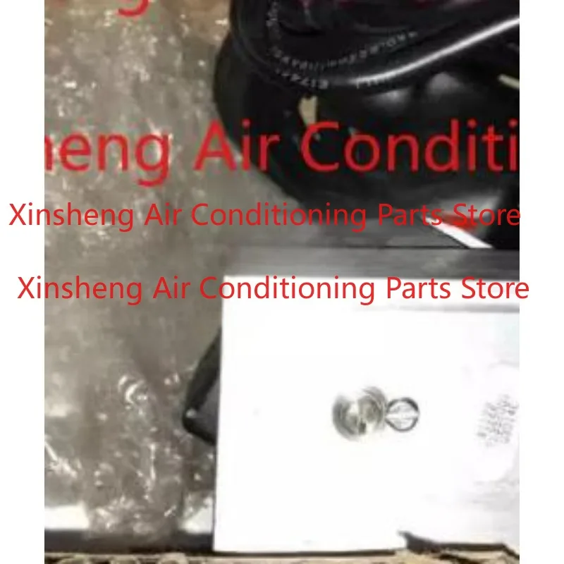 

Suitable for McVille air conditioning accessories centrifuge addition and subtraction four-way valve M073221501 Z4201202
