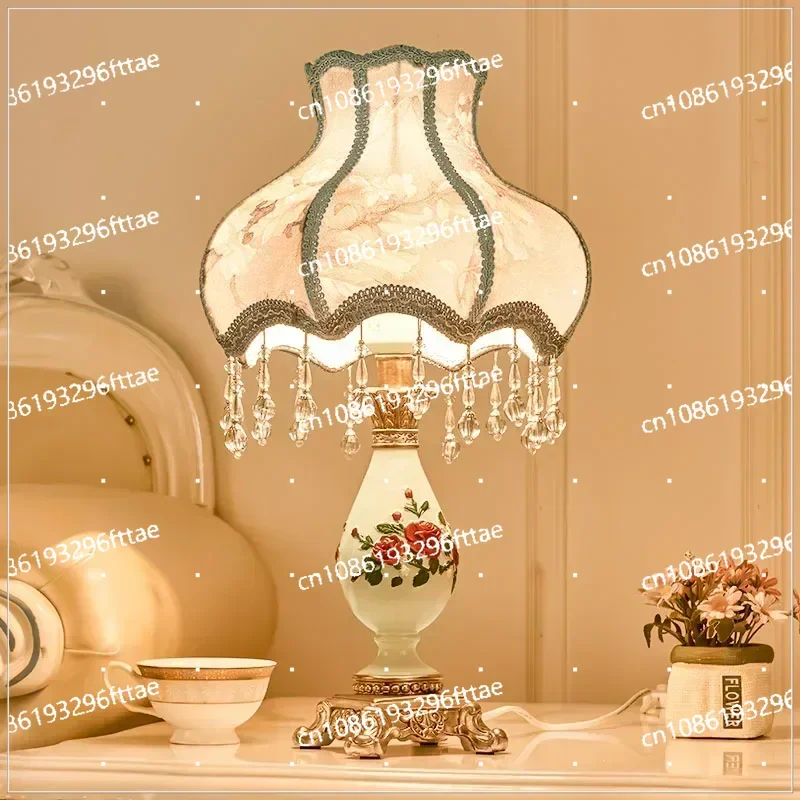 European Vintage Creative Palace Lace Resin Table Lamps Romantic Warm Dimmer Switch for BedsideFoyerStudioWedding Room AS022